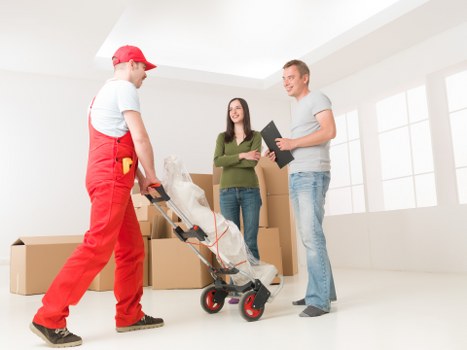 Moving day support for home moves in Queenspark with furniture loading